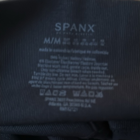 Spanx women’s black leggings size medium. - Picture 2 of 8